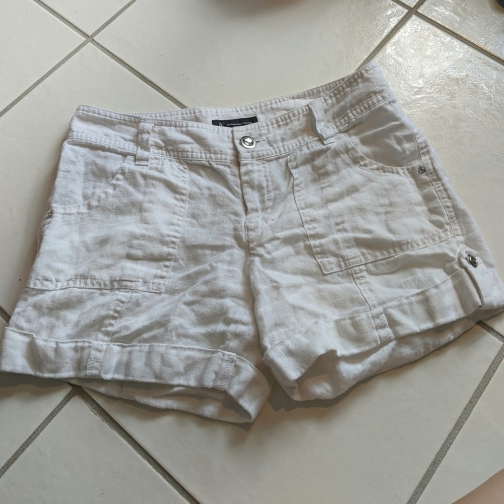White size 2 international concept shorts